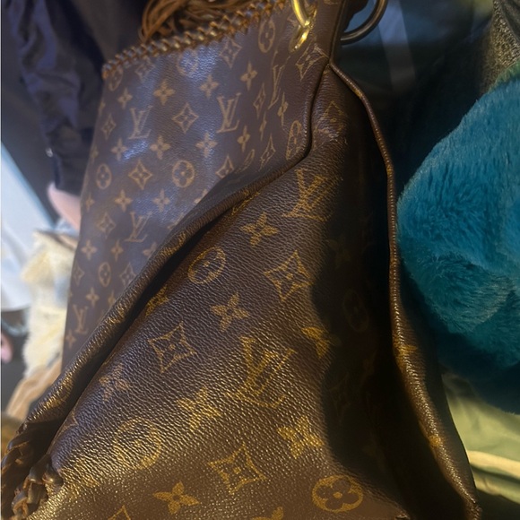 Louis V. Artsy bag with some custom leather work embellishments. - Picture 8 of 13